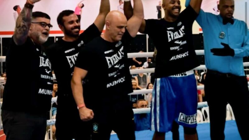 Mateus Munhoz vence o Seven Boxe Combat na categoria Peso Pesado e parte rumo ao título nacional