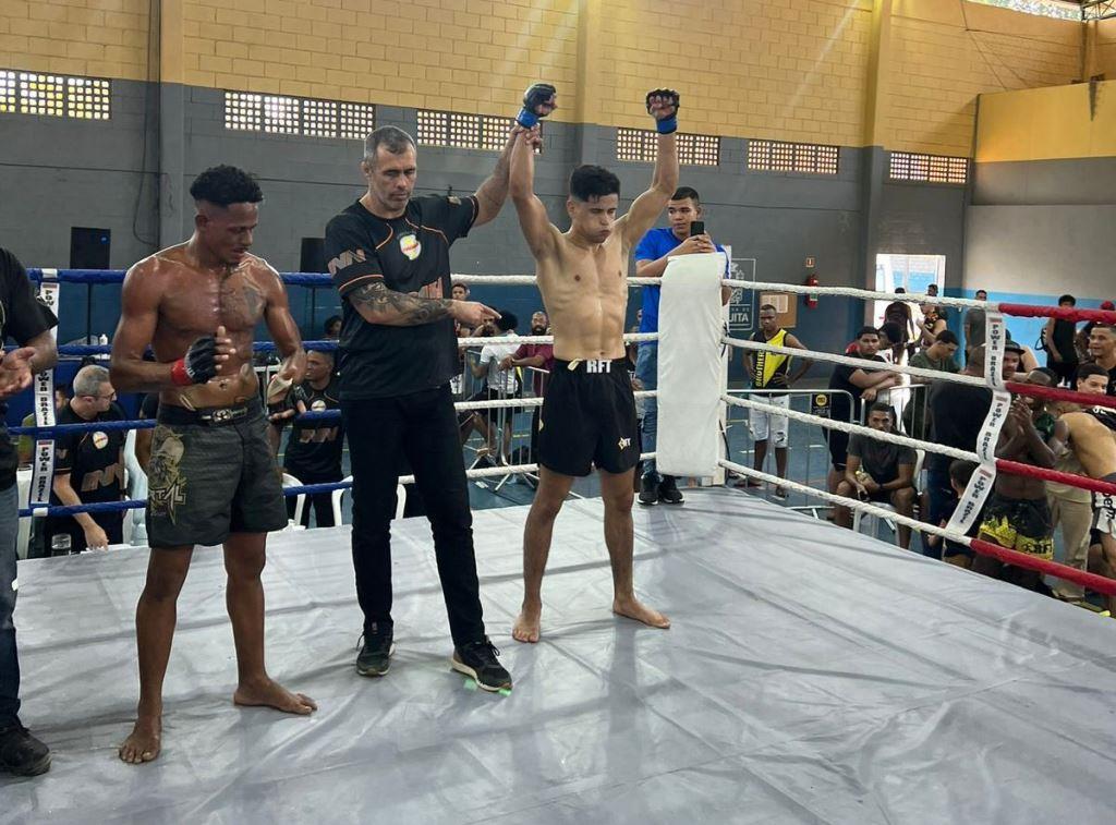 Mesquita Combat Striker 3: Mathias Barraza aplica nocaute e vence luta principal da noite